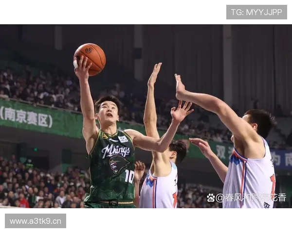 同曦宣郭昊文踝伤缺席两周康复 同曦宣郭昊文踝伤缺席两周康复